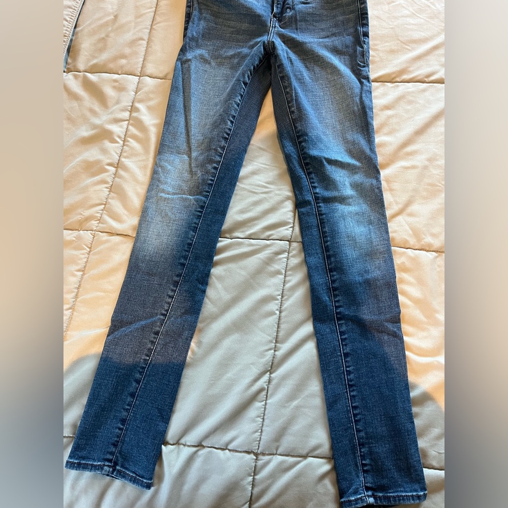 Abercrombie & Fitch Super Skinny Mid Rise Jeans